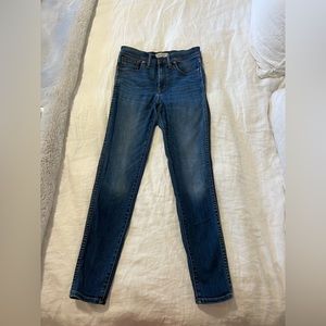 Madewell blue skinny jeans. Size 27. Good condition + SO comfortable.